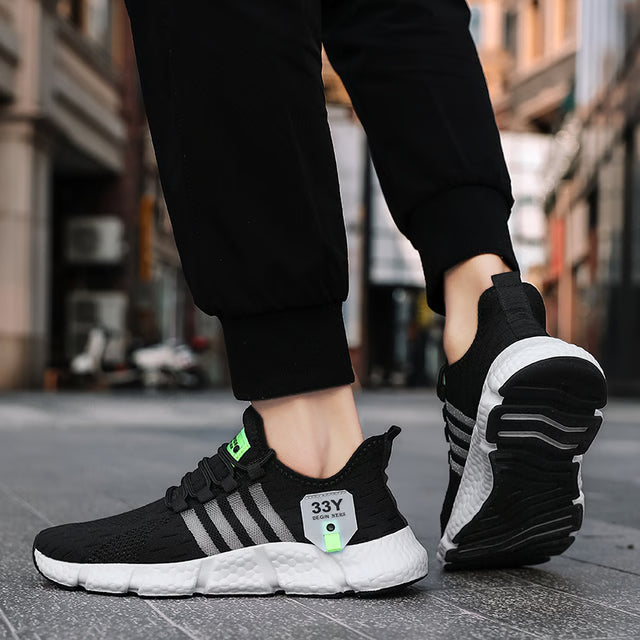 Trendy Breathable Mesh Men's Shoes  Lightweight Fitness Sneakers